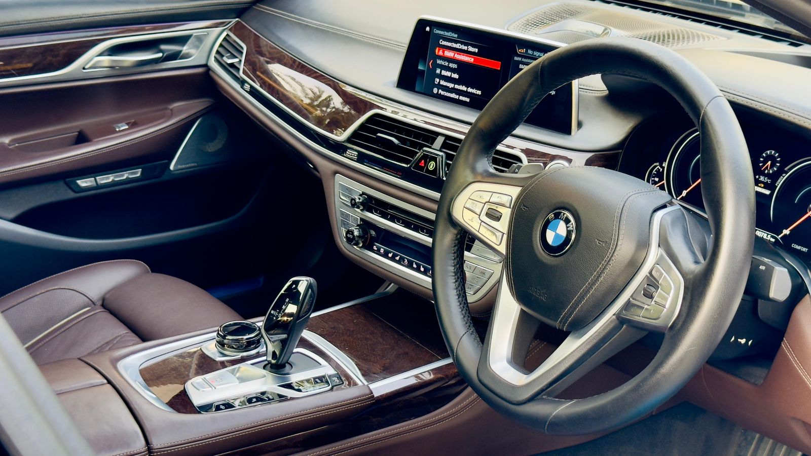 
								BMW I-7 2025 full									