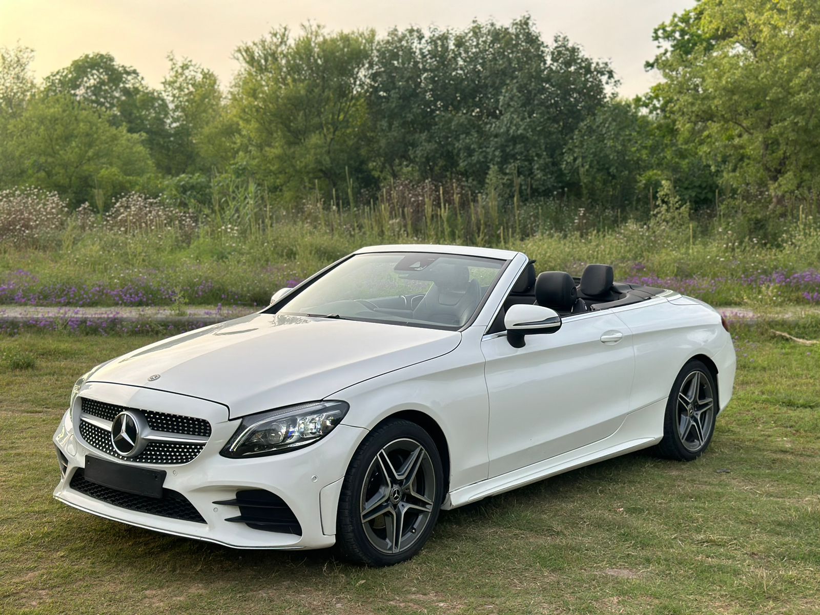 
								Mercedes-Benz C-Class 200 AMG Line Premium Cabriolet 2021 full									