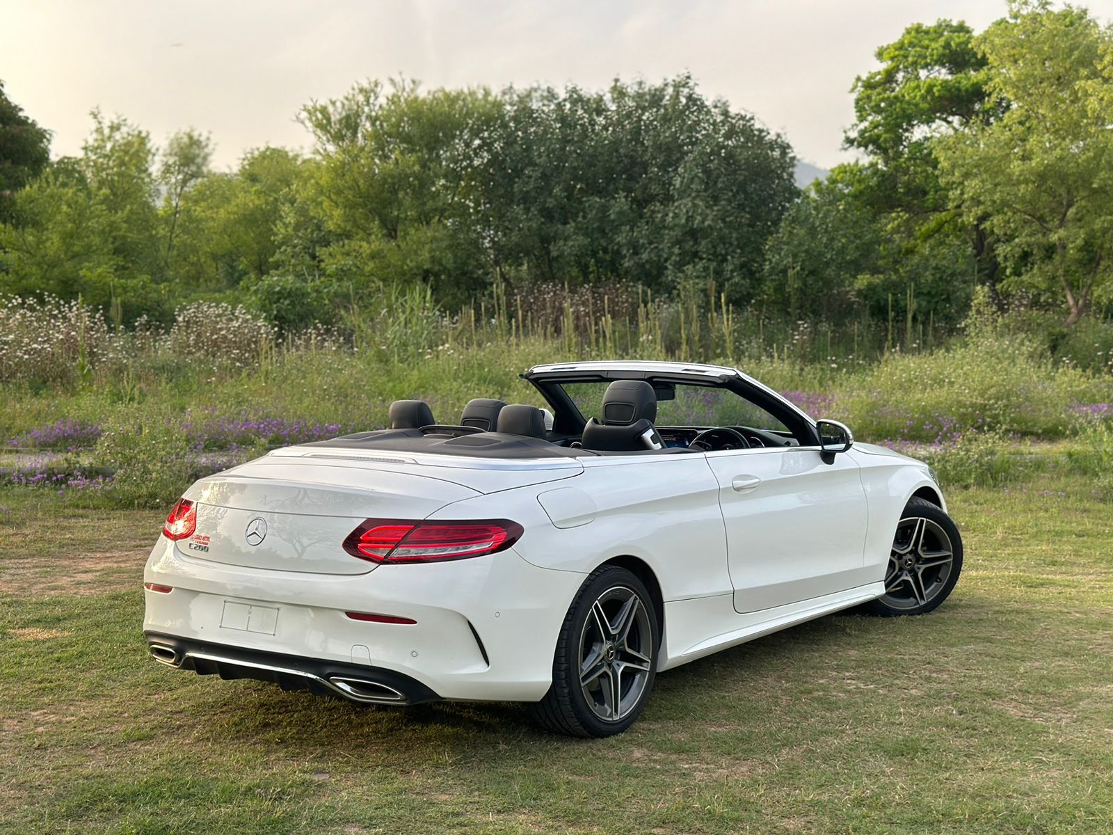 
								Mercedes-Benz C-Class 200 AMG Line Premium Cabriolet 2021 full									