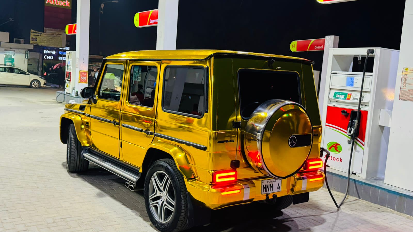 
								Mercedes-Benz G- Class 550 2024 full									