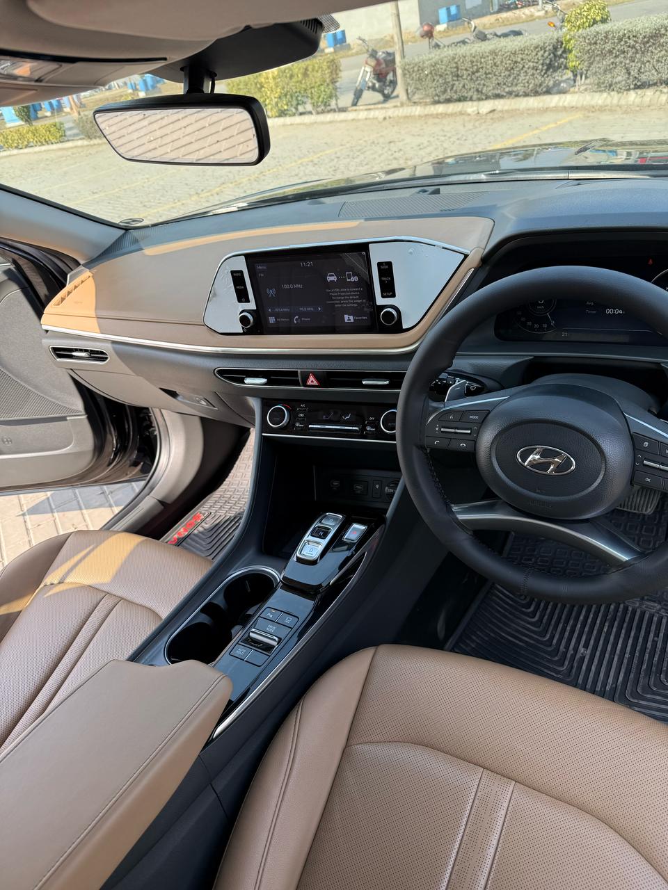 
								Hyundai Sonata 2023 full									