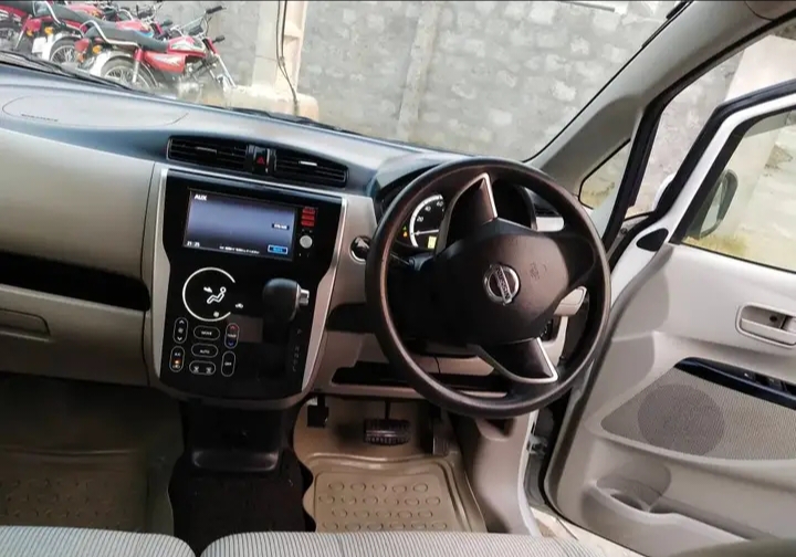 
								Nissan Dayz Beljerio 2014 full									