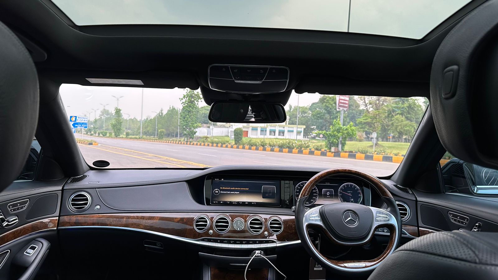 
								Mercedes- Maybach S Class 680 2022 full									