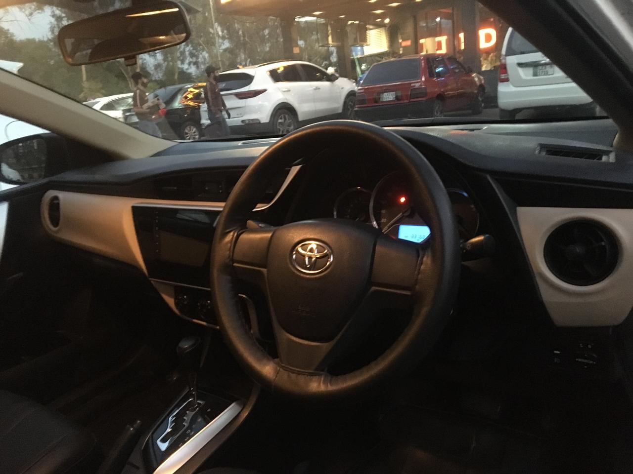 
								Toyota Altis 2019 full									
