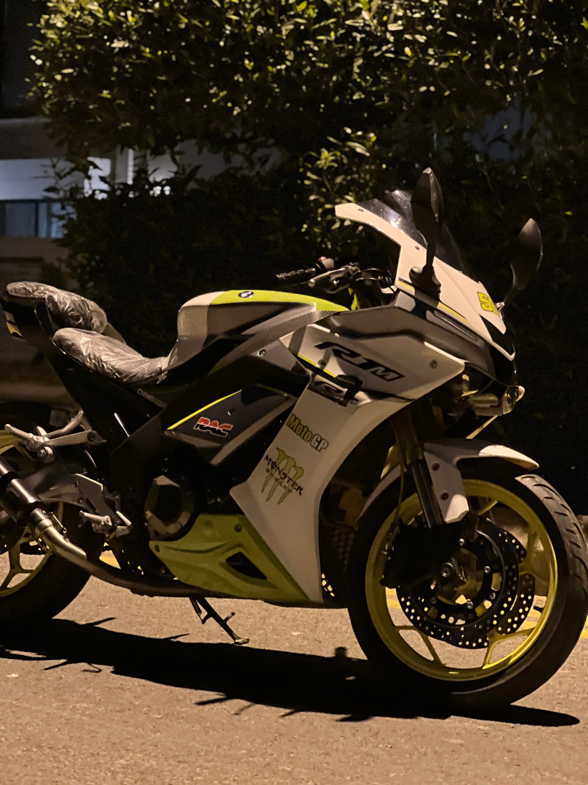
								Yamaha R1 Replica 2023 full									