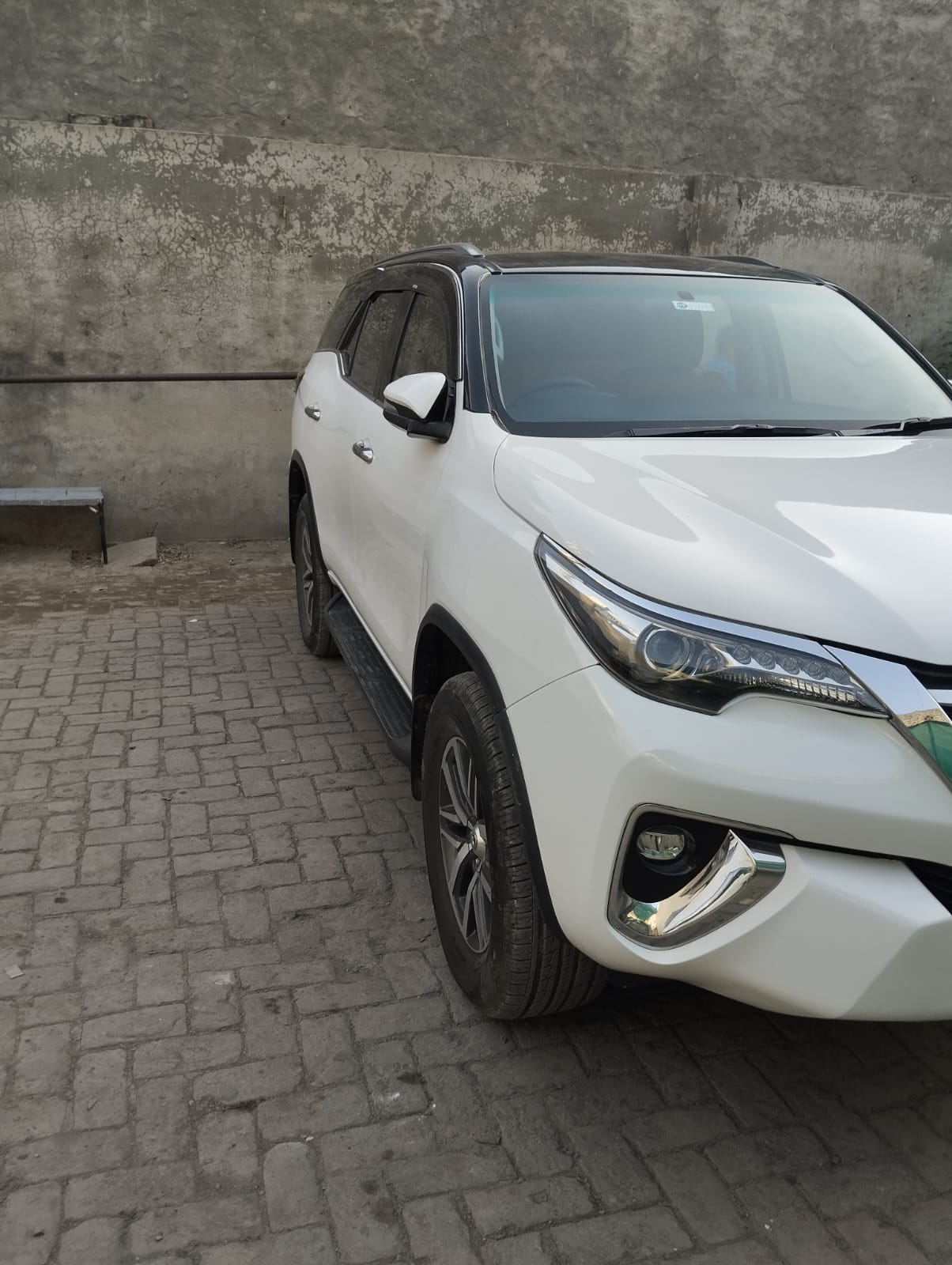 
Toyota Fortuner 2.8 2023 full									