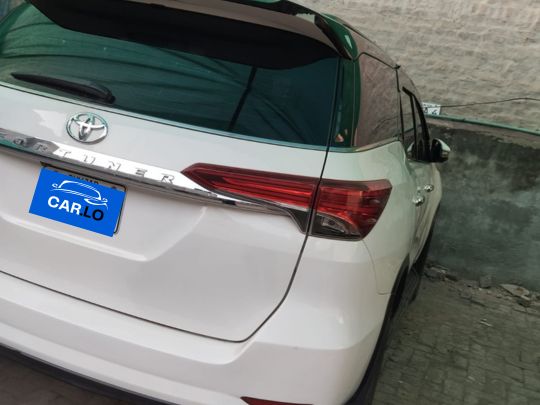 
Toyota Fortuner 2.8 2023 full									