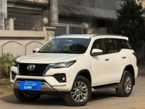 Toyota Fortuner 2.8 2024