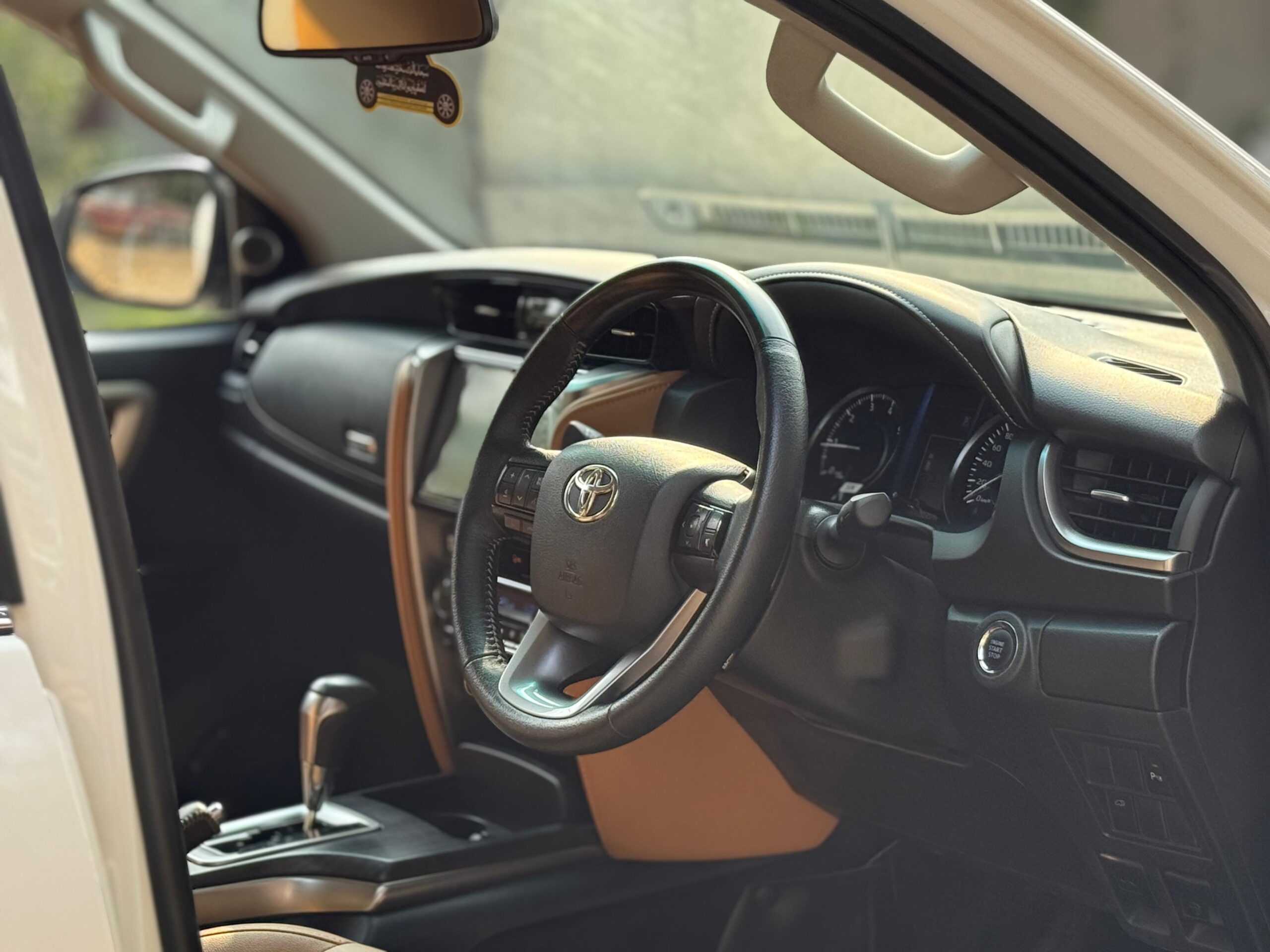 
Toyota Fortuner 2.8 2024 full									